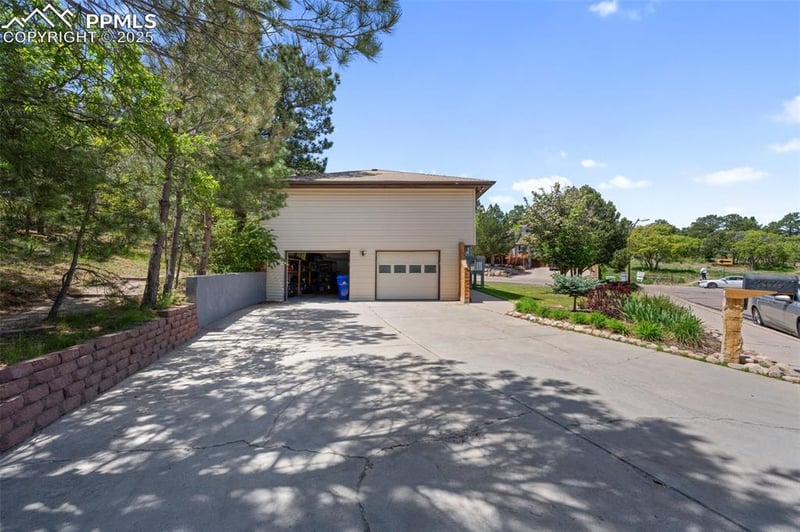 6170 Castlewood Ln, Colorado Springs, CO 80918