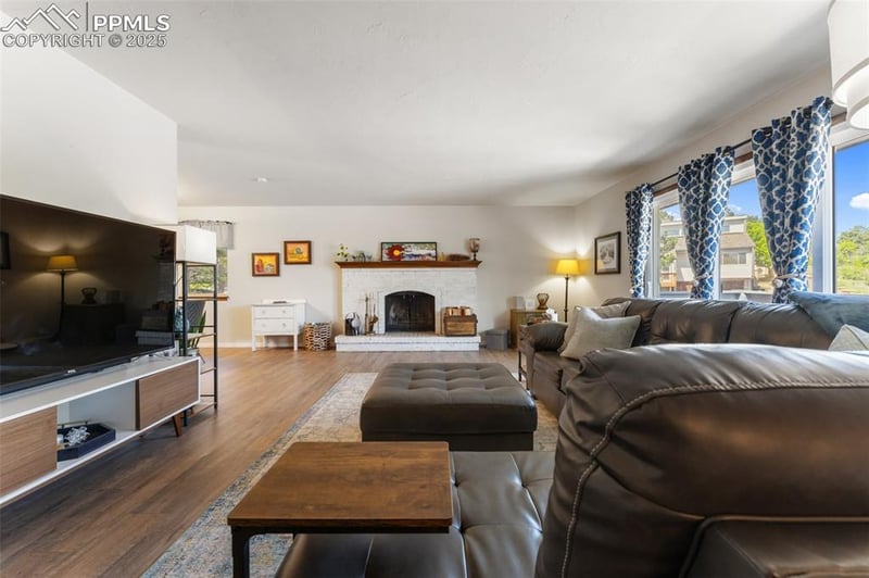 6170 Castlewood Ln, Colorado Springs, CO 80918