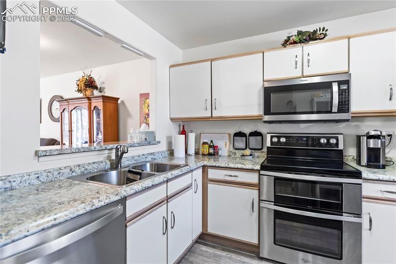 6170 Colony Cir, Colorado Springs, CO 80919