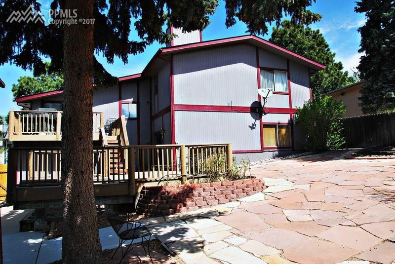 6175 Mach One Dr, Colorado Springs, CO 80918