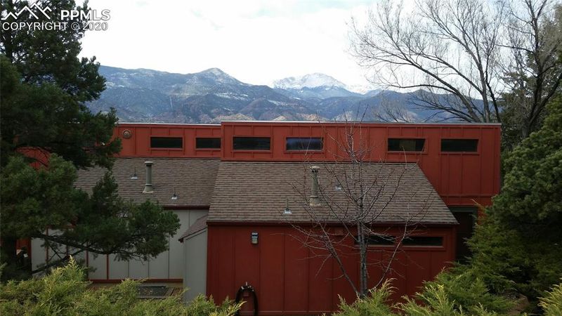 618 Crown Ridge Dr, Colorado Springs, CO 80904