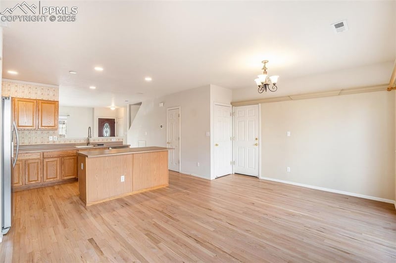 6185 Rockville Dr, Colorado Springs, CO 80923
