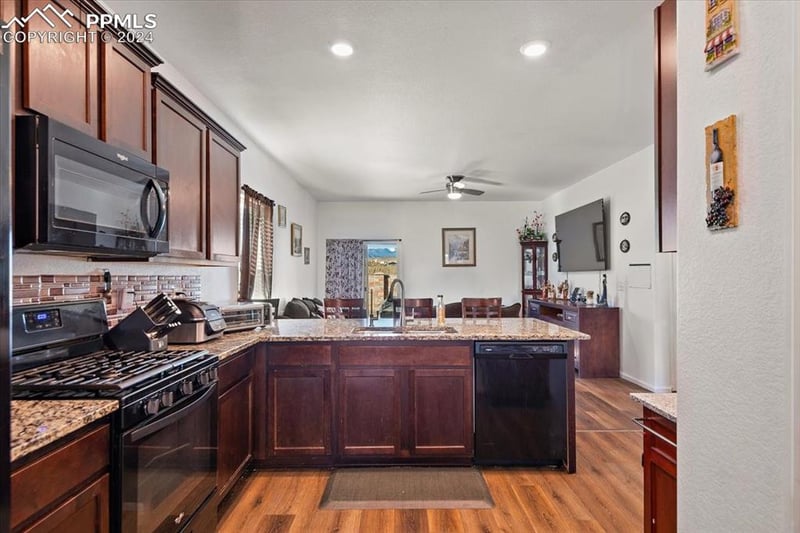 6190 Meadowbank Ln, Colorado Springs, CO 80925