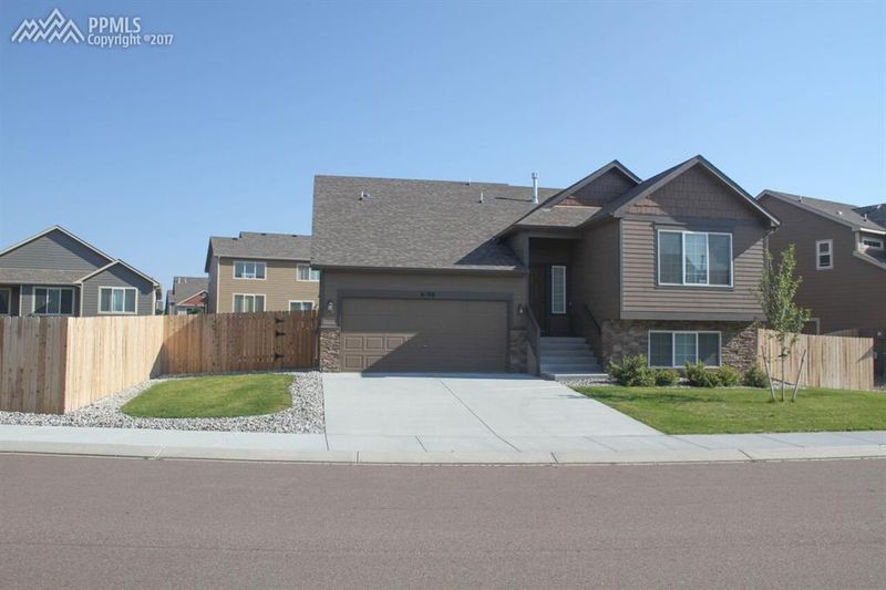 6196 San Mateo Dr, Colorado Springs, CO 80911