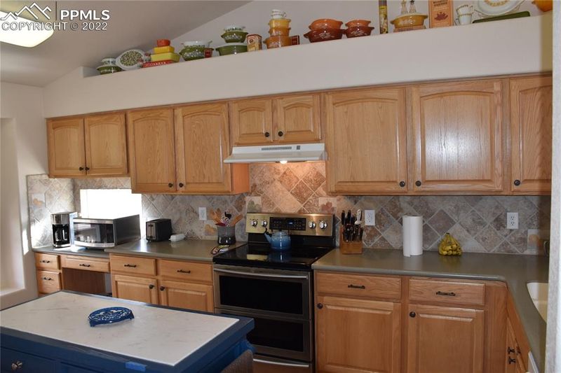 6202 Tin Star Dr, Colorado Springs, CO 80923