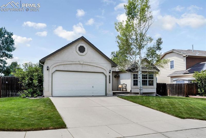 6204 Soaring Dr, Colorado Springs, CO 80918