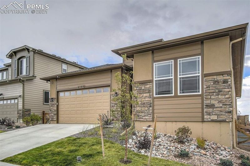 6209 Ashmore Ln, Colorado Springs, CO 80927