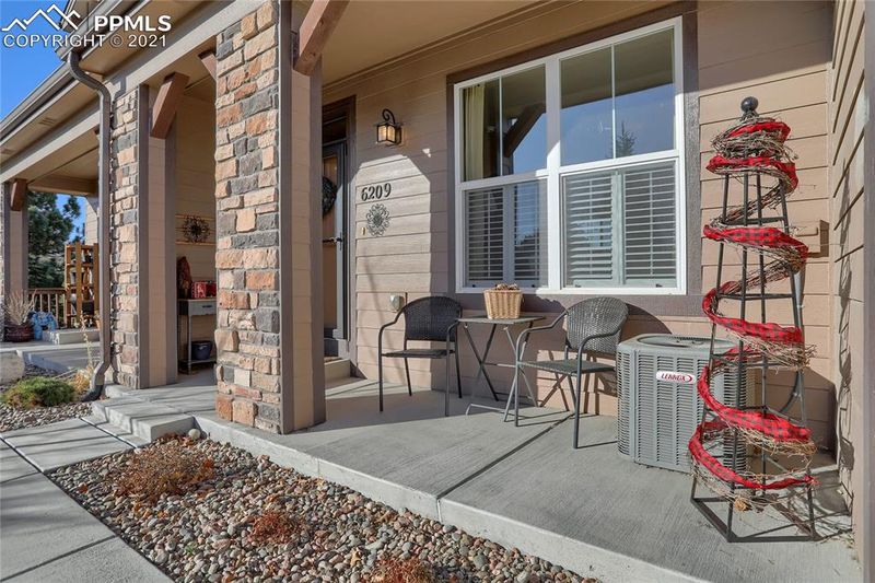 6209 Cedar Park Grv, Colorado Springs, CO 80923