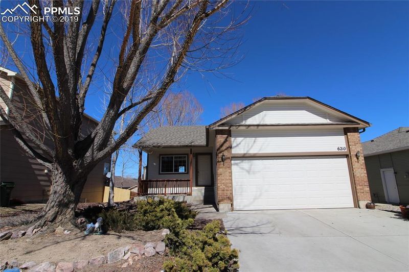 6210 Ursa Ln, Colorado Springs, CO 80919