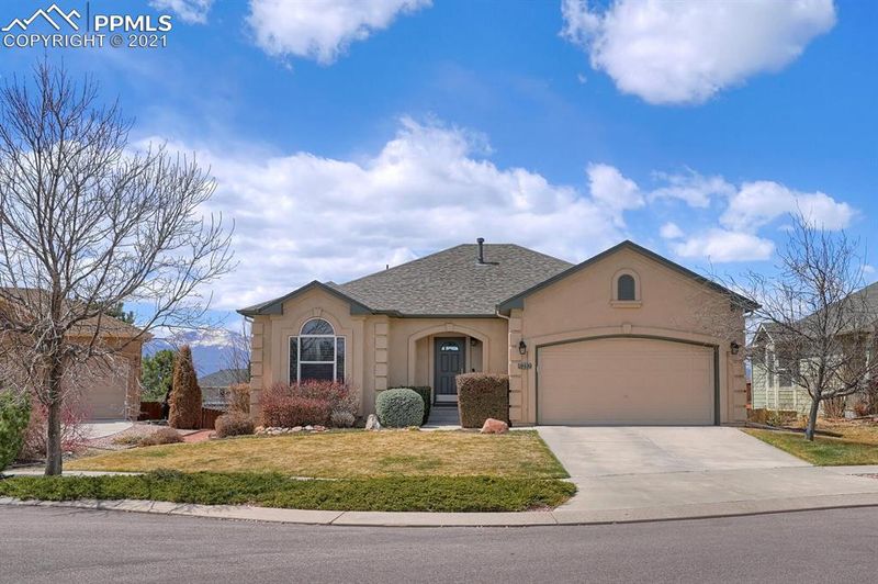 6212 Canyon Crest Loop, Colorado Springs, CO 80923