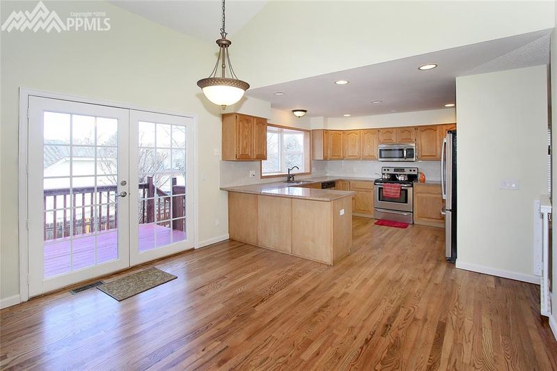 6215 Savannah Way, Colorado Springs, CO 80919