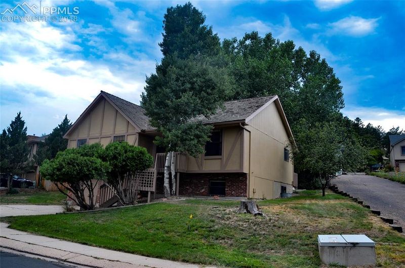 622 S Grey Eagle Cir, Colorado Springs, CO 80919