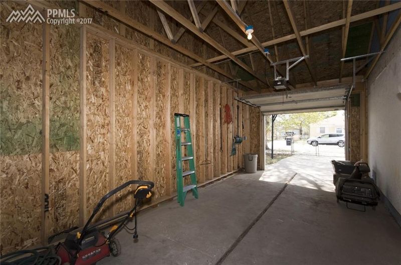 622 William Ave, Colorado Springs, CO 80906