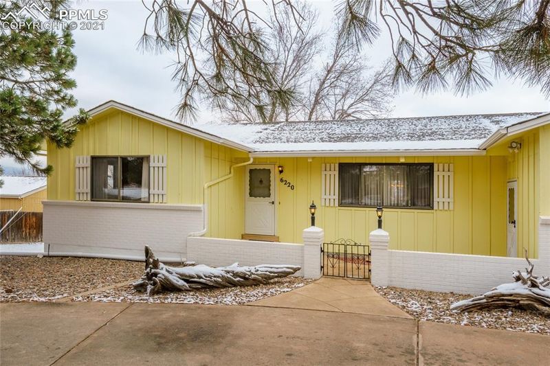 6220 Altman Dr, Colorado Springs, CO 80918
