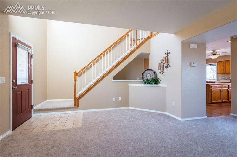 6228 Soaring Dr, Colorado Springs, CO 80918