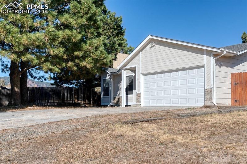 623 Trumbull Ln, Monument, CO 80132