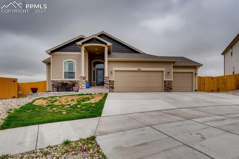 6231 Anders Ridge Ln, Colorado Springs, CO 80927