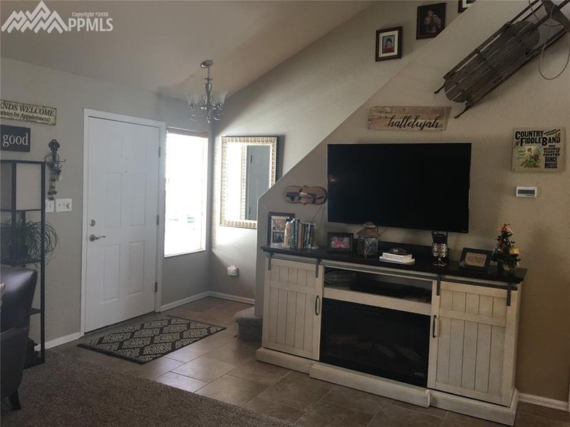 6237 Scottsbluff Dr, Colorado Springs, CO 80923