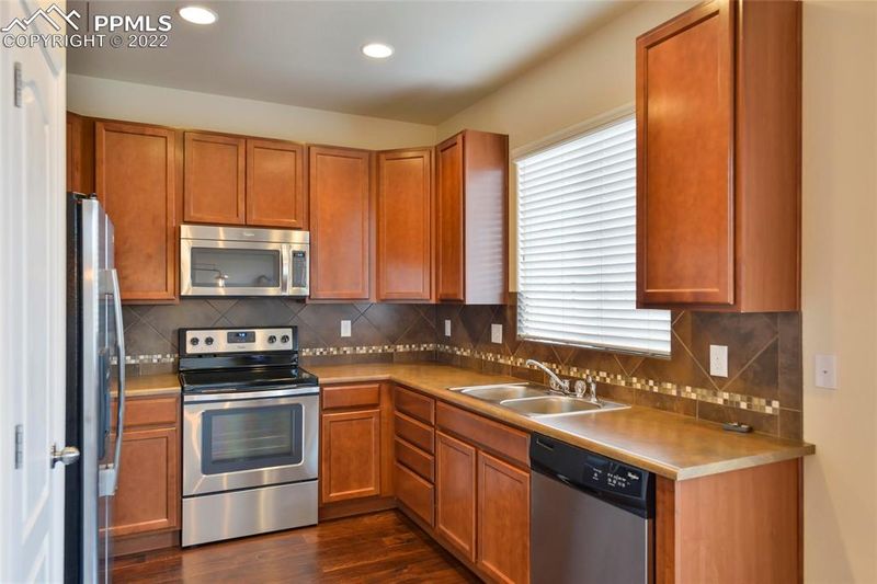 6239 Cedar Park Grv, Colorado Springs, CO 80923