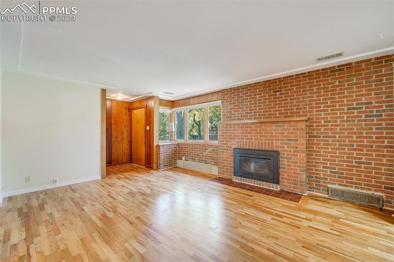 624 W Cheyenne Rd, Colorado Springs, CO 80906