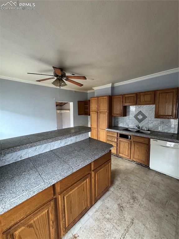 624 E Monument St, Colorado Springs, CO 80903