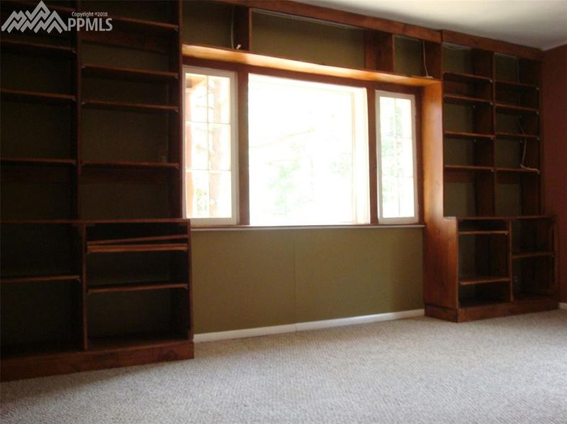6240 Waterfall Loop, Manitou Springs, CO 80829