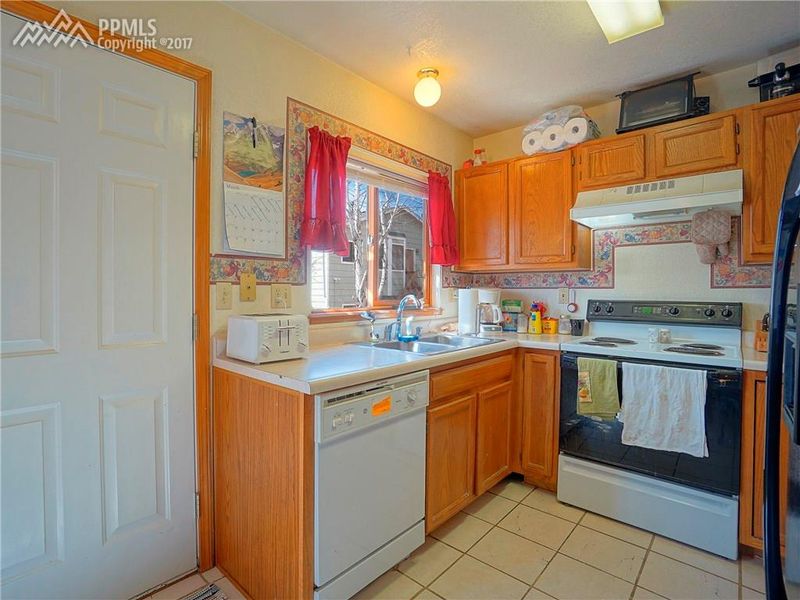 6245 Flat Iron Ct, Colorado Springs, CO 80922