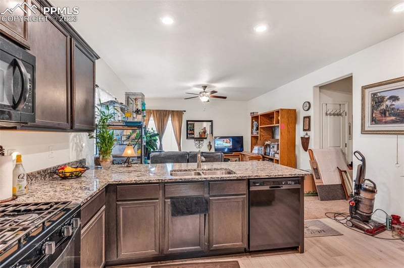 6246 Meadowbank Ln, Colorado Springs, CO 80925