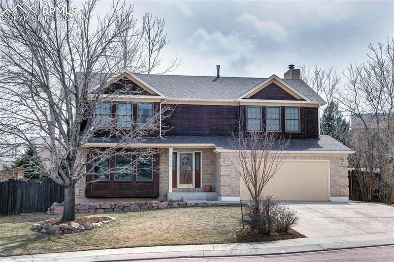 625 Echoglen Ct, Colorado Springs, CO 80906