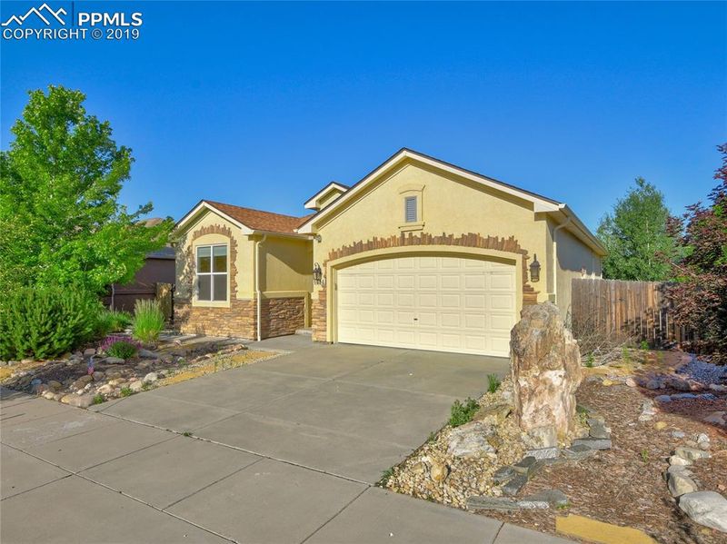 6254 Canyon Crest Loop, Colorado Springs, CO 80923