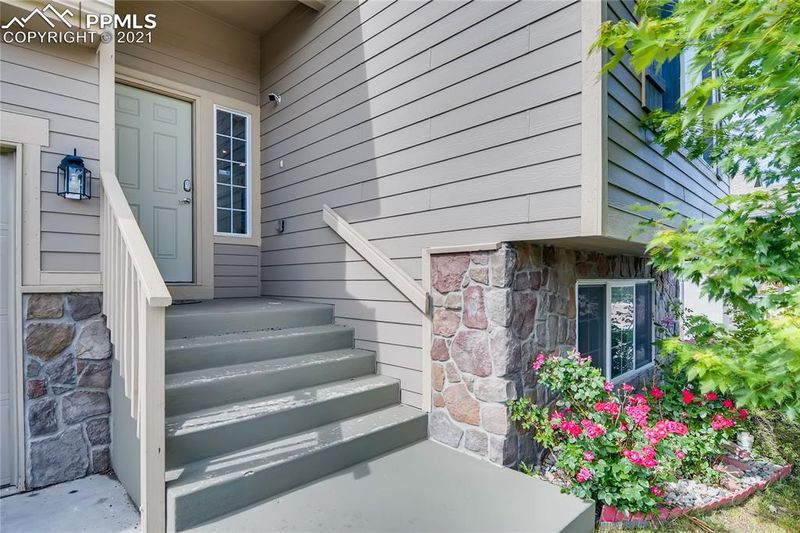 6263 Dancing Sky Dr, Colorado Springs, CO 80911