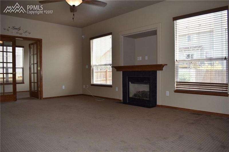 6273 Canyon Crest Loop, Colorado Springs, CO 80923