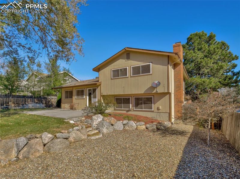 629 Gilcrest Rd, Colorado Springs, CO 80906