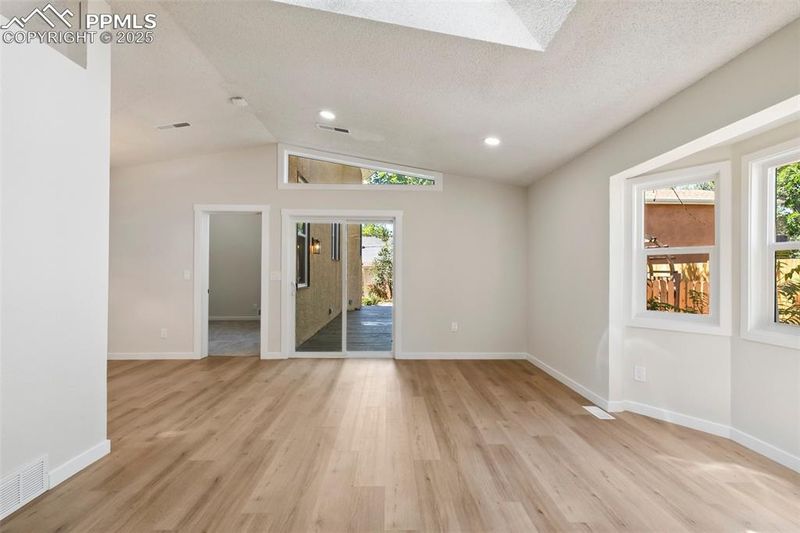 629 E Monument St, Colorado Springs, CO 80903