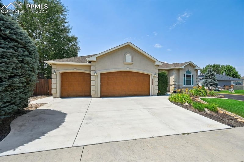 6292 Tenderfoot Dr, Colorado Springs, CO 80923