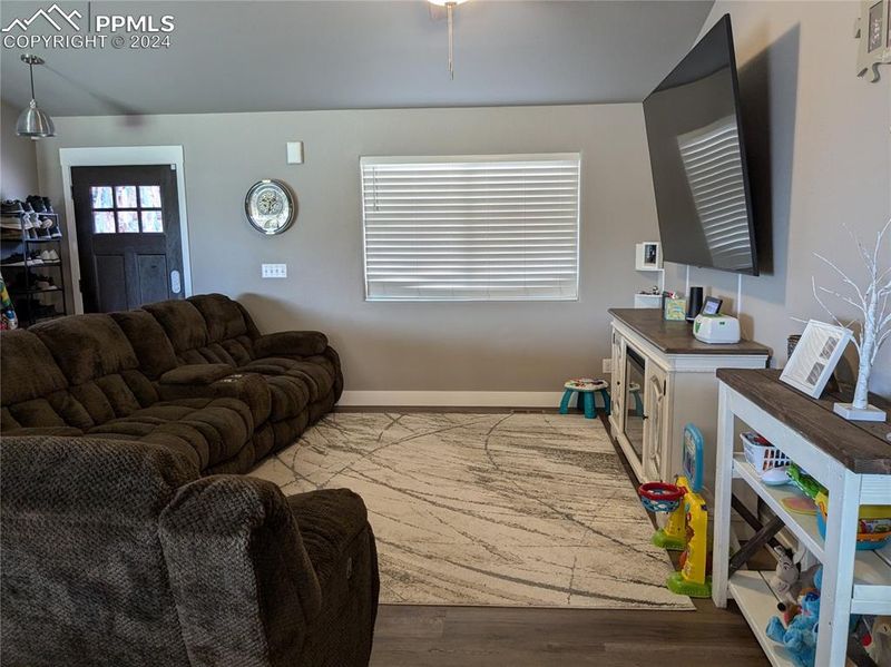 630 S Calaveras Dr, Pueblo, CO 81007