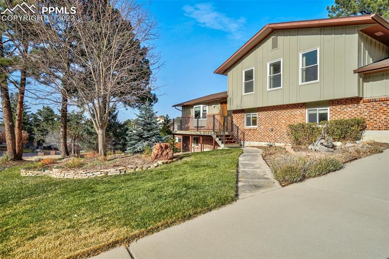 6305 Garlock Way, Colorado Springs, CO 80918