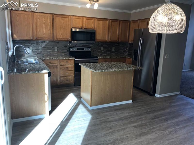 6310 Brightstar Dr, Colorado Springs, CO 80918