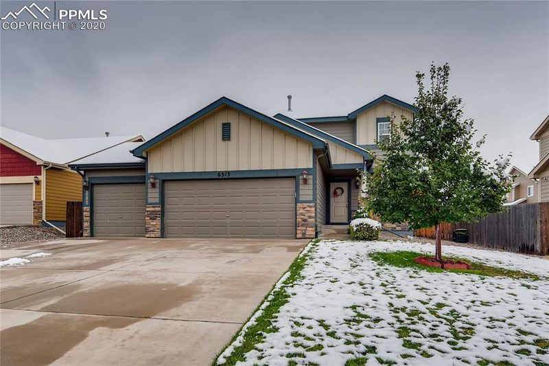 6313 Bearcat Loop, Colorado Springs, CO 80925