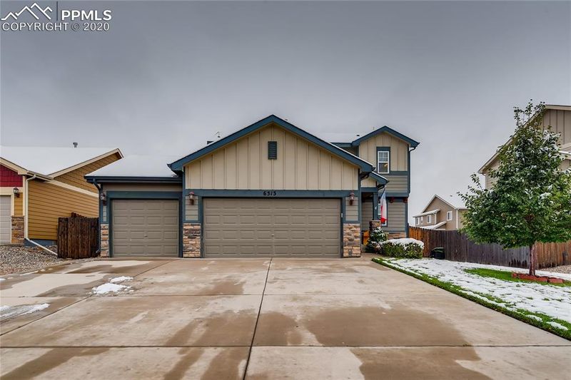 6313 Bearcat Loop, Colorado Springs, CO 80925