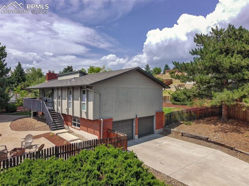 6314 Mesedge Dr, Colorado Springs, CO 80919