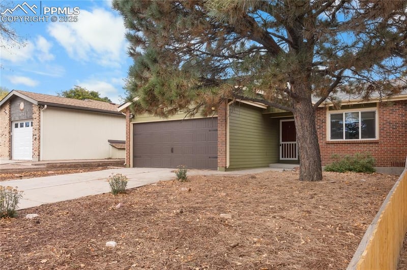 6317 Gunshot Pass Dr, Colorado Springs, CO 80917