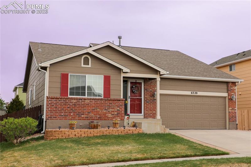 6320 Grand Mesa Dr, Colorado Springs, CO 80923