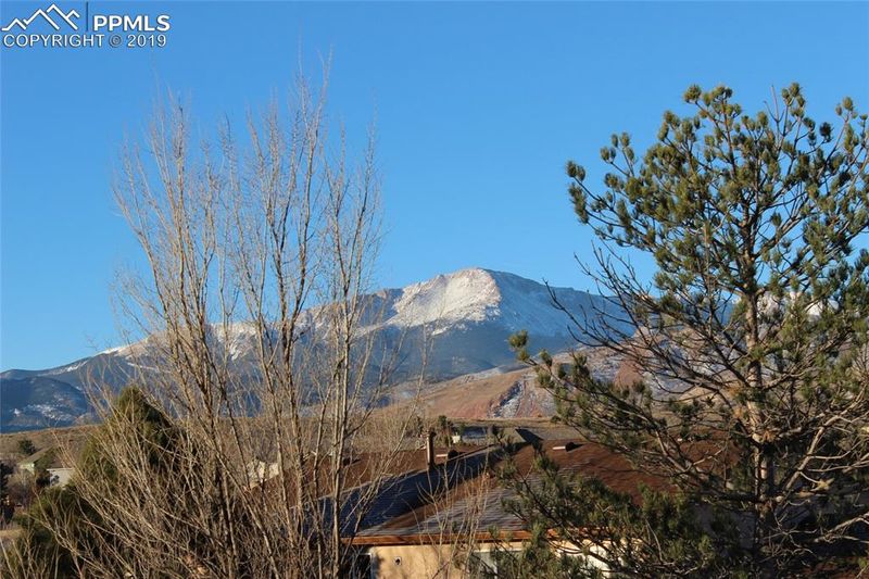 6320 Monarch Cir, Colorado Springs, CO 80919