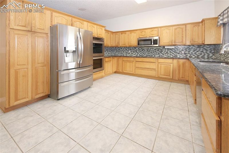 6322 Lange Dr, Colorado Springs, CO 80918