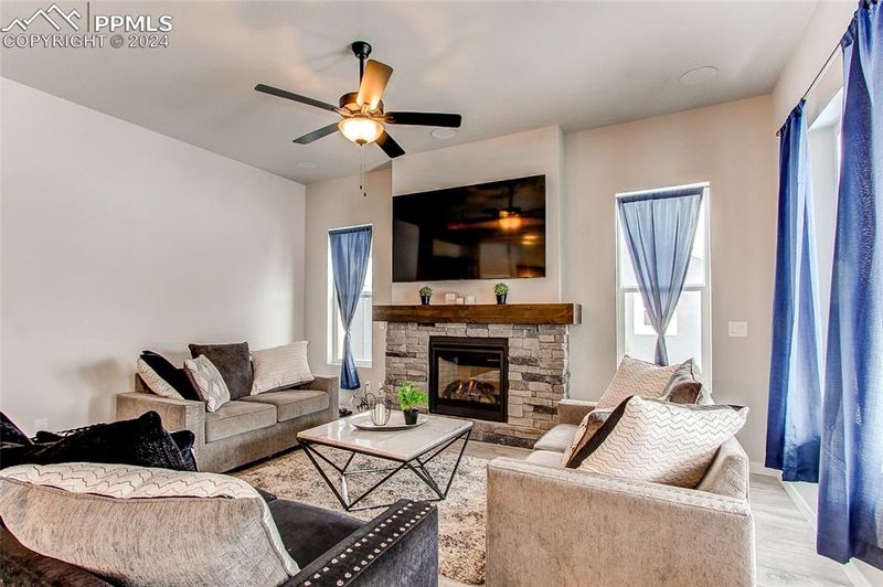 6324 Deco Dr, Colorado Springs, CO 80924