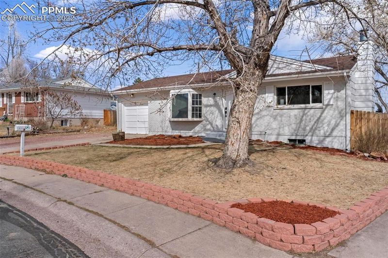 635 Lansing Dr, Colorado Springs, CO 80909