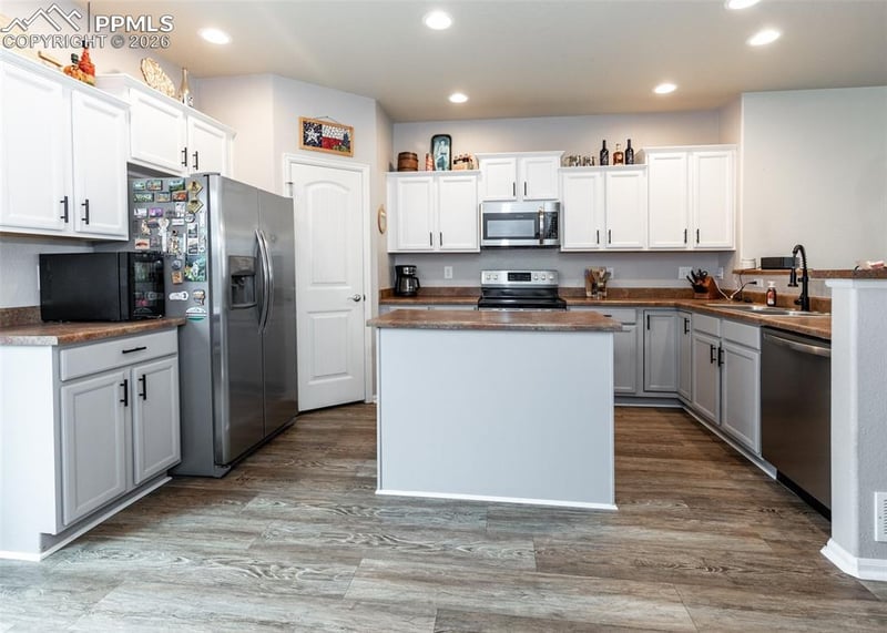 6351 Pilgrimage From Marksheffel Go East On Fontaine T Rd, Colorado Springs, CO 80925