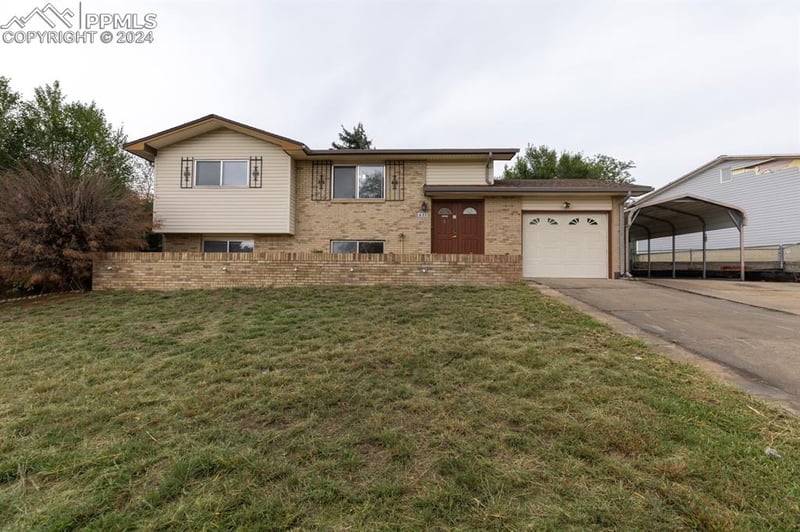 637 Raemar Dr, Colorado Springs, CO 80911