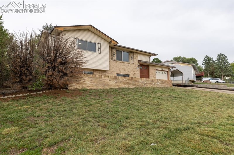 637 Raemar Dr, Colorado Springs, CO 80911